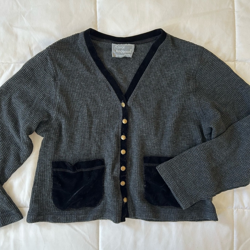 Vintage Carol Anderson Petites gray honeycomb knit button up cardigan top